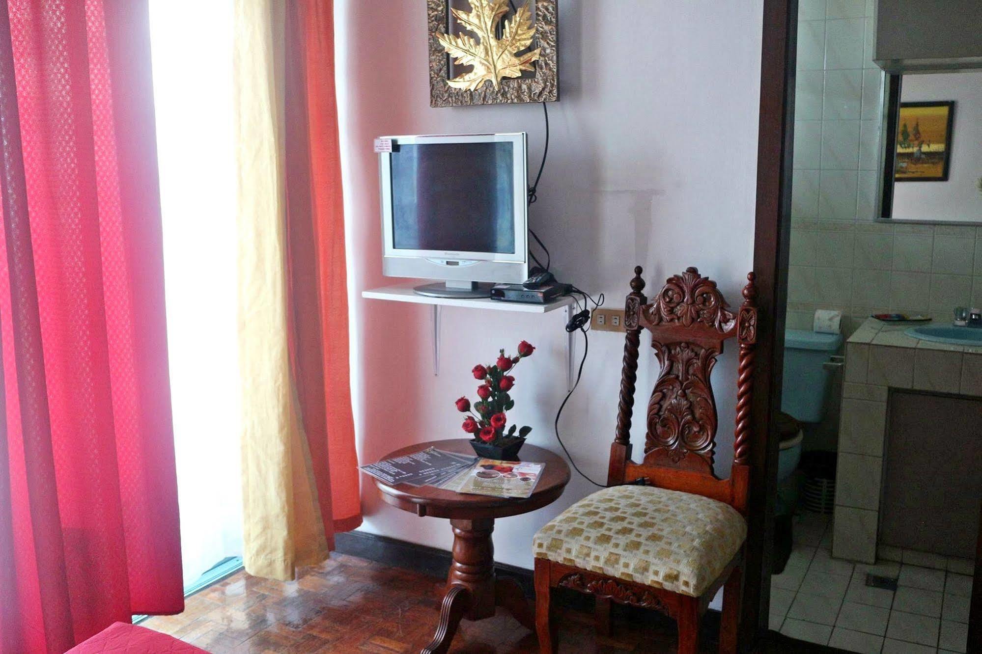 Fil Star Airport Guest House Paranaque City Екстер'єр фото